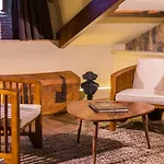 Clos Castel 4*