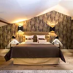 Clos Castel Hotel 4*
