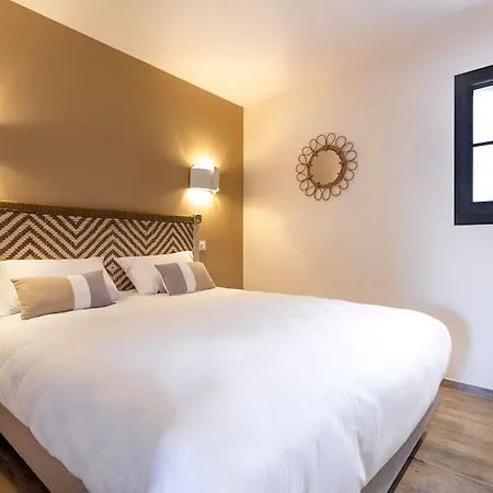 Clos Castel 4*