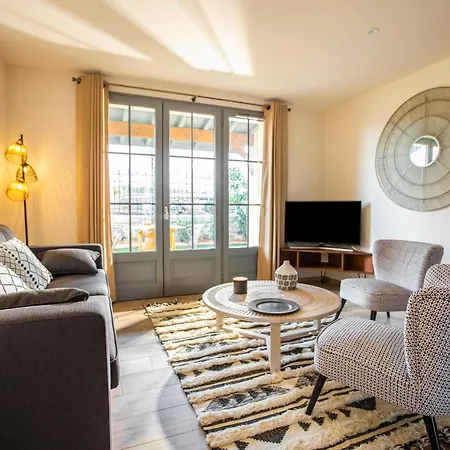 Clos Castel 4* Кастельжалу