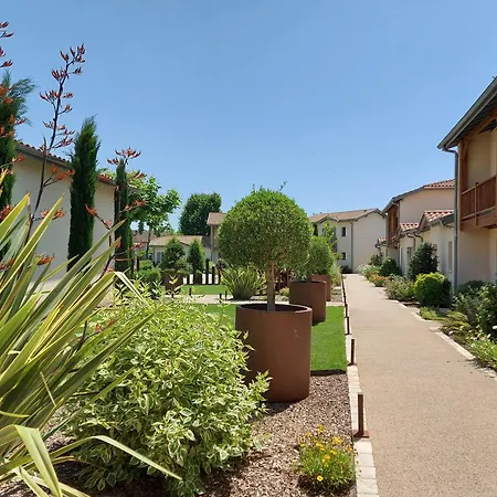 Clos Castel 4*