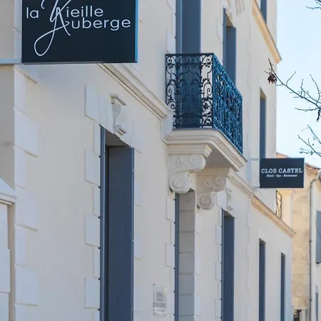 Clos Castel מלון