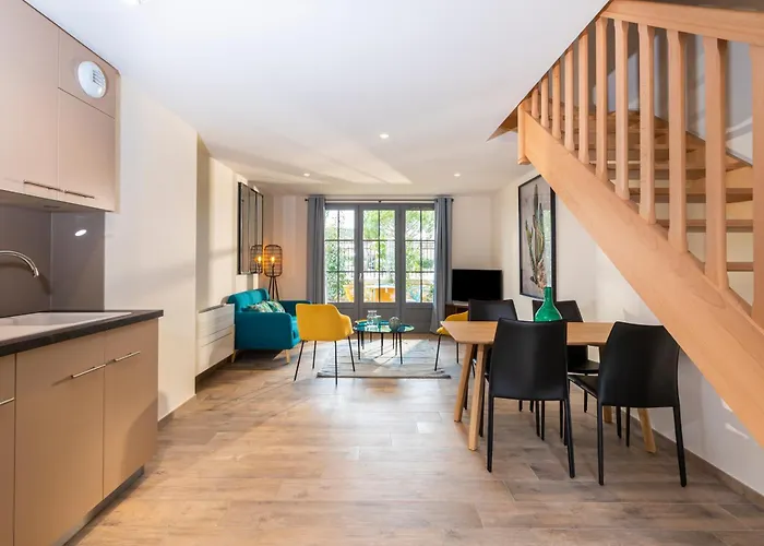 Hotel Clos Castel 4*